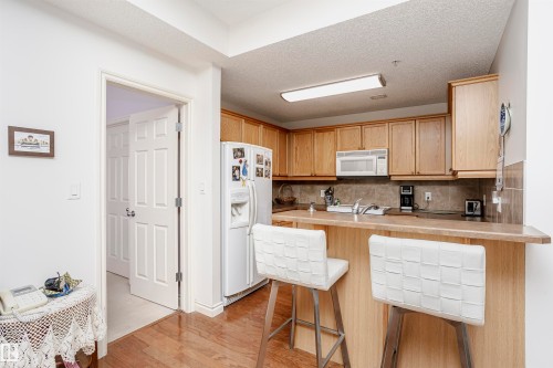 112 260 Sturgeon Road, St. Albert, AB - Indoor Photo Showing Kitchen