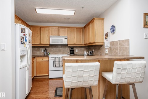 112 260 Sturgeon Road, St. Albert, AB - Indoor Photo Showing Kitchen