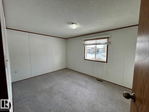 109 4 Street E, Rural Wetaskiwin County, AB - Indoor Photo Showing Other Room