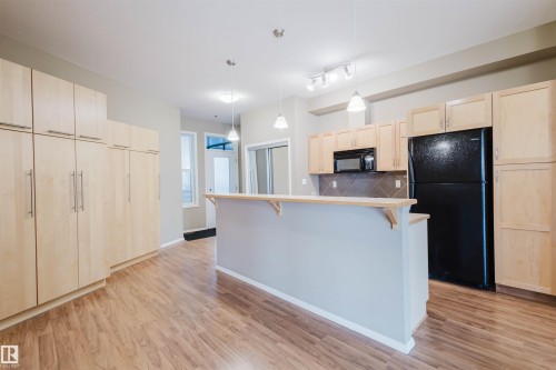 223 4831 104A Street, Edmonton, AB - Indoor Photo Showing Kitchen