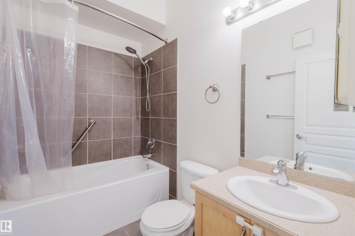 223 4831 104A Street, Edmonton, AB - Indoor Photo Showing Bathroom