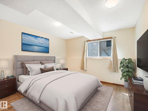 16812 95 Street, Edmonton, AB - Indoor Photo Showing Bedroom