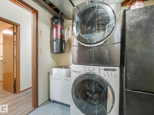 16812 95 Street, Edmonton, AB - Indoor Photo Showing Laundry Room