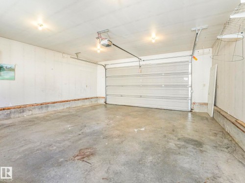 16812 95 Street, Edmonton, AB - Indoor Photo Showing Garage