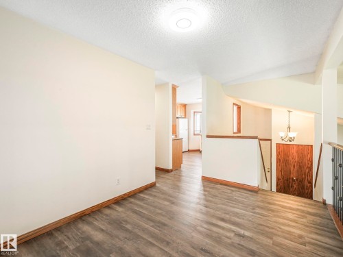 16812 95 Street, Edmonton, AB - Indoor