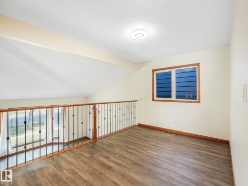 16812 95 Street, Edmonton, AB - Indoor Photo Showing Other Room
