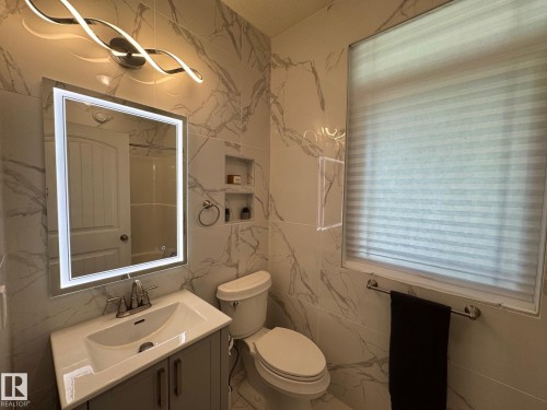 100 Aspen Drive, Athabasca Town, AB - Indoor Photo Showing Bathroom