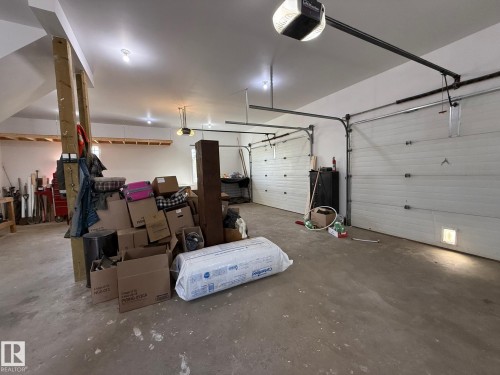 100 Aspen Drive, Athabasca Town, AB - Indoor Photo Showing Garage