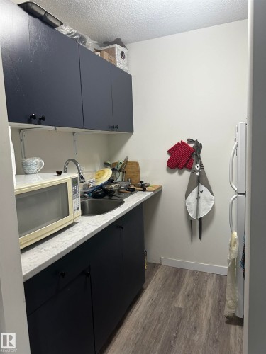 706 10140 120 Street, Edmonton, AB - Indoor Photo Showing Kitchen