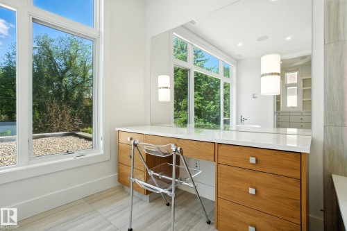 11823 Saskatchewan Drive, Edmonton, AB - Indoor