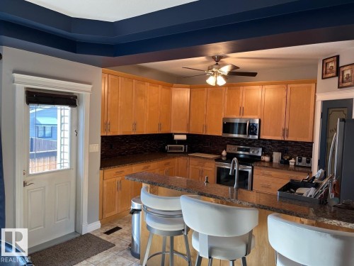 12944 119 Street, Edmonton, AB - Indoor Photo Showing Kitchen