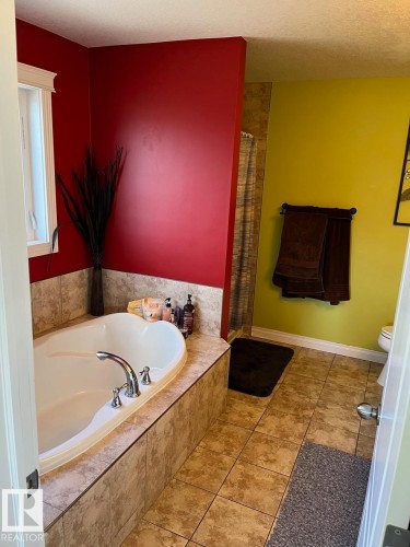 12944 119 Street, Edmonton, AB - Indoor Photo Showing Bathroom