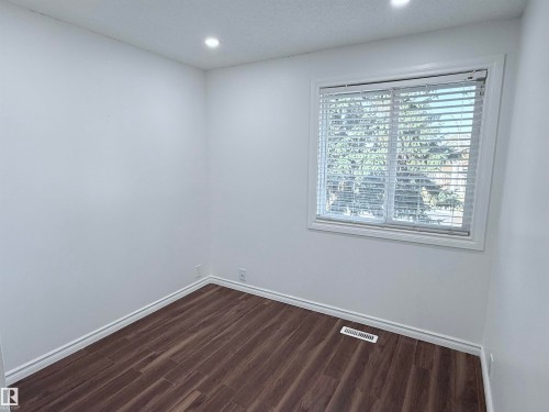 3171 138 Avenue, Edmonton, AB - Indoor Photo Showing Other Room