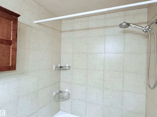 3171 138 Avenue, Edmonton, AB - Indoor Photo Showing Bathroom