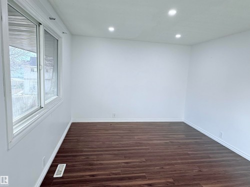 3171 138 Avenue, Edmonton, AB - Indoor Photo Showing Other Room