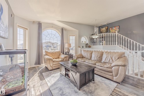 7808 163 Avenue, Edmonton, AB - Indoor Photo Showing Living Room