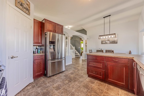 7808 163 Avenue, Edmonton, AB - Indoor Photo Showing Kitchen