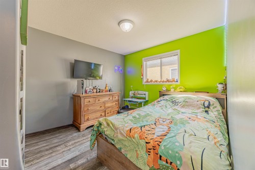 7808 163 Avenue, Edmonton, AB - Indoor Photo Showing Bedroom