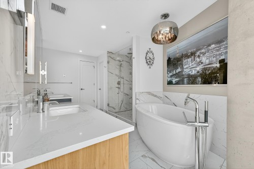 705 14105 West Block Drive, Edmonton, AB - Indoor Photo Showing Bathroom