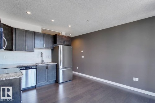604 10238 103 Street, Edmonton, AB - Indoor Photo Showing Kitchen