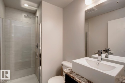 604 10238 103 Street, Edmonton, AB - Indoor Photo Showing Bathroom
