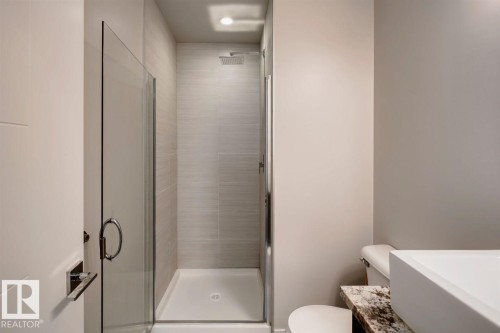 604 10238 103 Street, Edmonton, AB - Indoor Photo Showing Bathroom