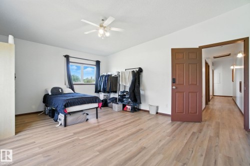 51019 Rge Road 273, Rural Parkland County, AB - Indoor Photo Showing Bedroom