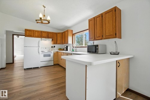 51019 Rge Road 273, Rural Parkland County, AB - Indoor Photo Showing Kitchen