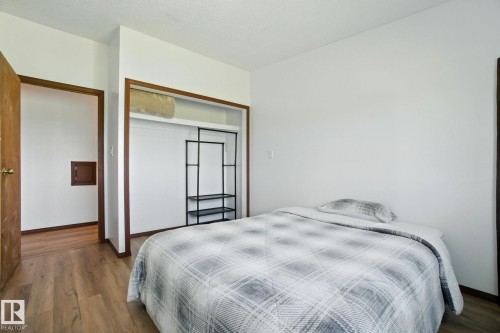 51019 Rge Road 273, Rural Parkland County, AB - Indoor Photo Showing Bedroom