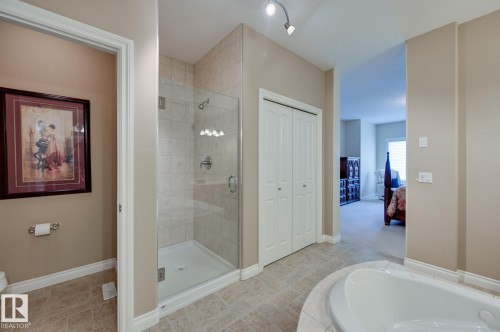 20 1225 Wanyandi Road, Edmonton, AB - Indoor Photo Showing Bathroom