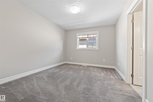 1721 Adamson Crescent, Edmonton, AB - Indoor Photo Showing Other Room