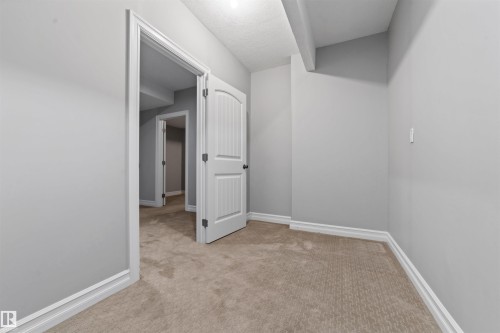 1721 Adamson Crescent, Edmonton, AB - Indoor Photo Showing Other Room