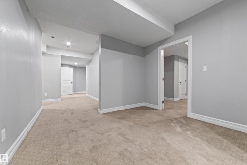 1721 Adamson Crescent, Edmonton, AB - Indoor Photo Showing Other Room