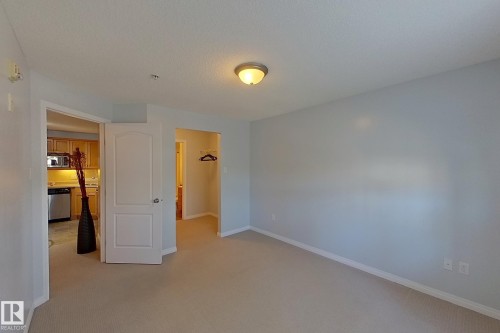 338 1520 Hammond Gate Gate, Edmonton, AB - Indoor Photo Showing Other Room