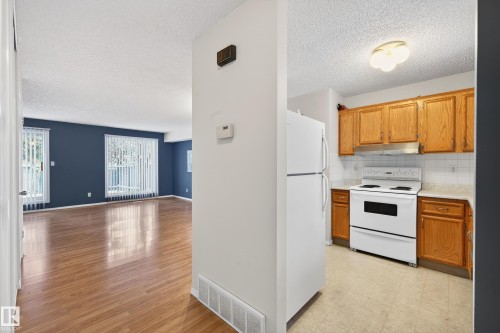 69 6220 172 Street, Edmonton, AB - Indoor Photo Showing Kitchen