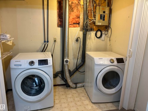 69 6220 172 Street, Edmonton, AB - Indoor Photo Showing Laundry Room