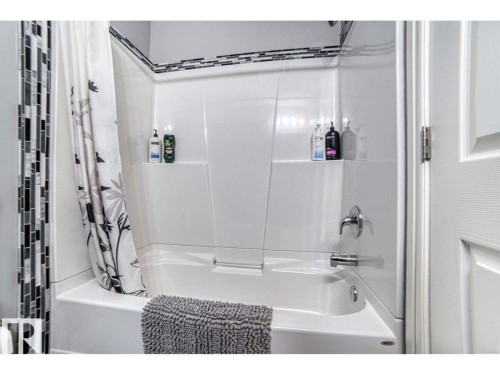 5265 52 Street, Mayerthorpe, AB - Indoor Photo Showing Bathroom