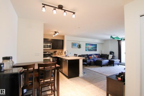 125 920 156 Street, Edmonton, AB - Indoor