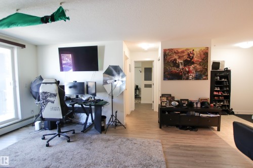 125 920 156 Street, Edmonton, AB - Indoor Photo Showing Office