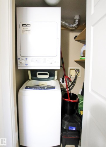 125 920 156 Street, Edmonton, AB - Indoor Photo Showing Laundry Room