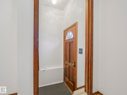 9010 Meadowlark Road, Edmonton, AB - Indoor Photo Showing Other Room