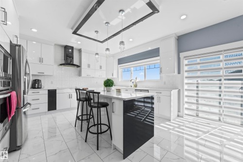 3909 49 Avenue, Beaumont, AB - Indoor Photo Showing Kitchen With Upgraded Kitchen