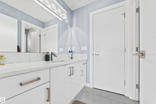 3909 49 Avenue, Beaumont, AB - Indoor Photo Showing Bathroom