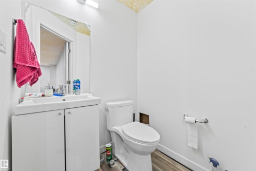 3909 49 Avenue, Beaumont, AB - Indoor Photo Showing Bathroom