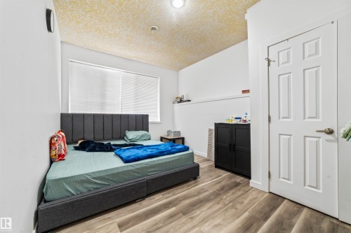 3909 49 Avenue, Beaumont, AB - Indoor Photo Showing Bedroom