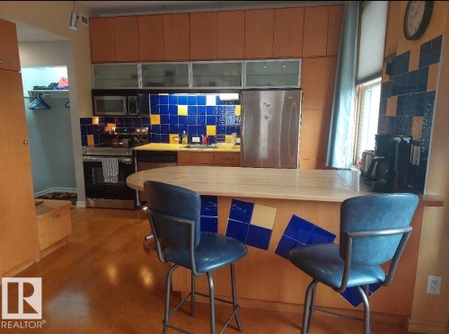 307 10134 100 Street, Edmonton, AB - Indoor
