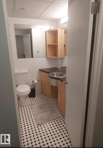 307 10134 100 Street, Edmonton, AB - Indoor Photo Showing Bathroom