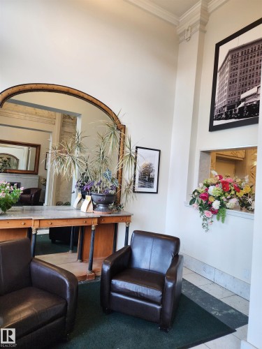 307 10134 100 Street, Edmonton, AB - Indoor