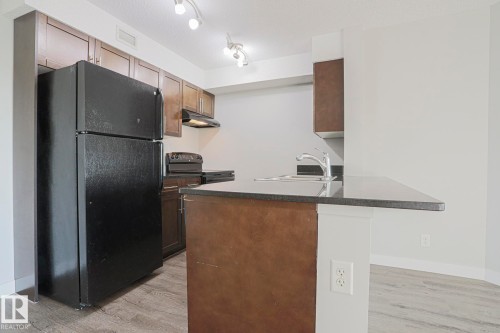 314 11808 22 Avenue Sw, Edmonton, AB - Indoor Photo Showing Kitchen