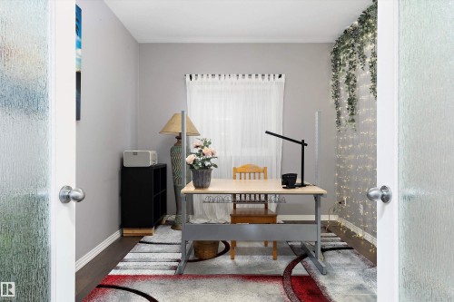 1325 Adamson Drive, Edmonton, AB - Indoor Photo Showing Other Room